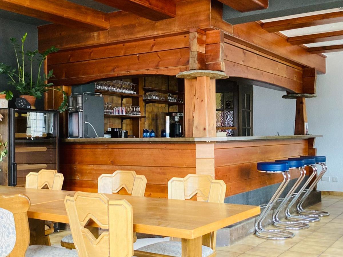 Alte Bock 2.0 Bed & Breakfast Grachen Ngoại thất bức ảnh