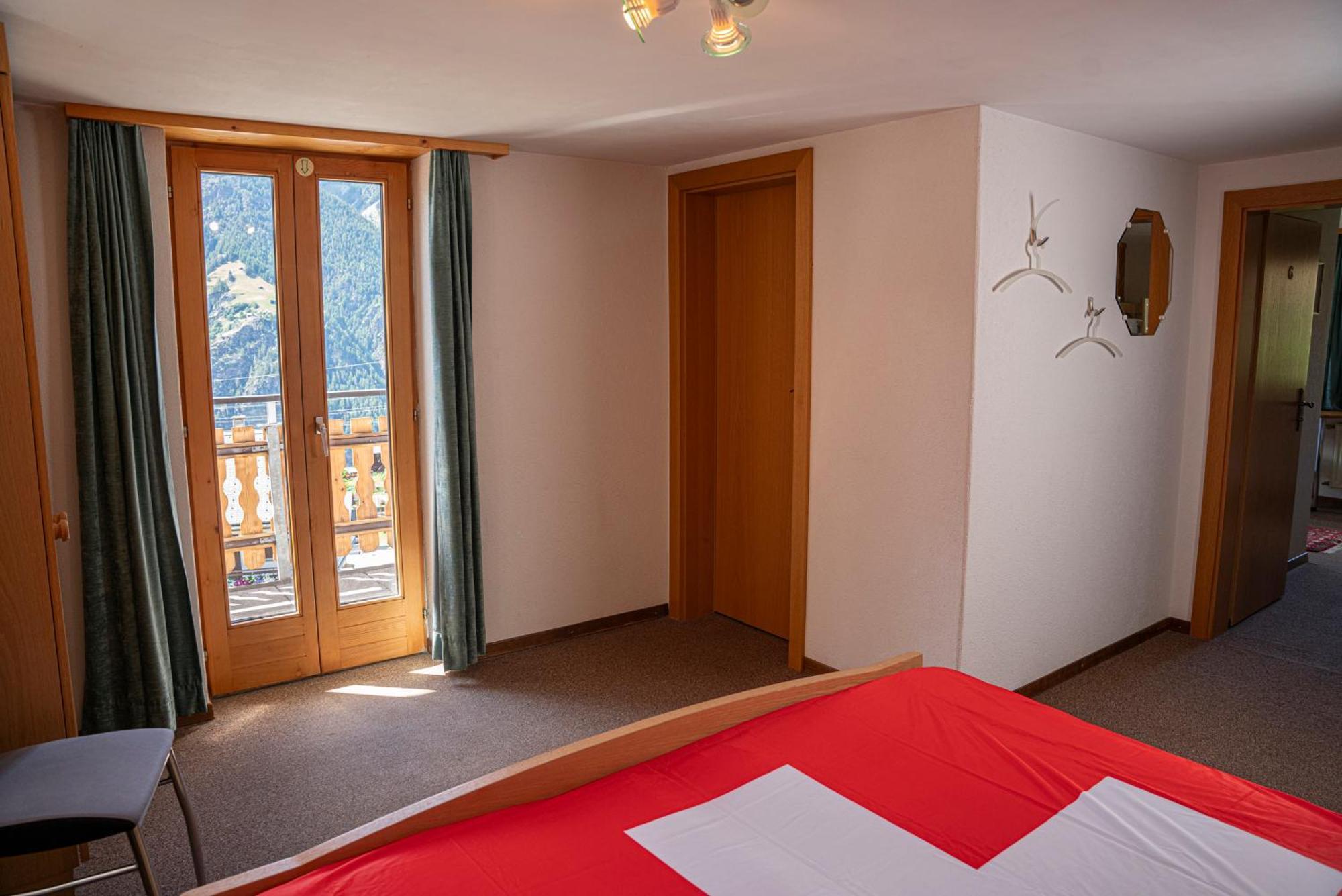 Alte Bock 2.0 Bed & Breakfast Grachen Ngoại thất bức ảnh