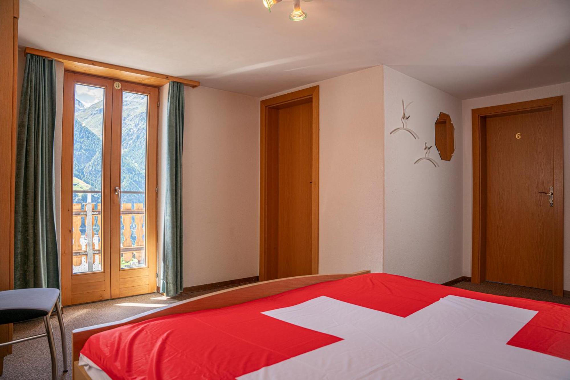 Alte Bock 2.0 Bed & Breakfast Grachen Ngoại thất bức ảnh
